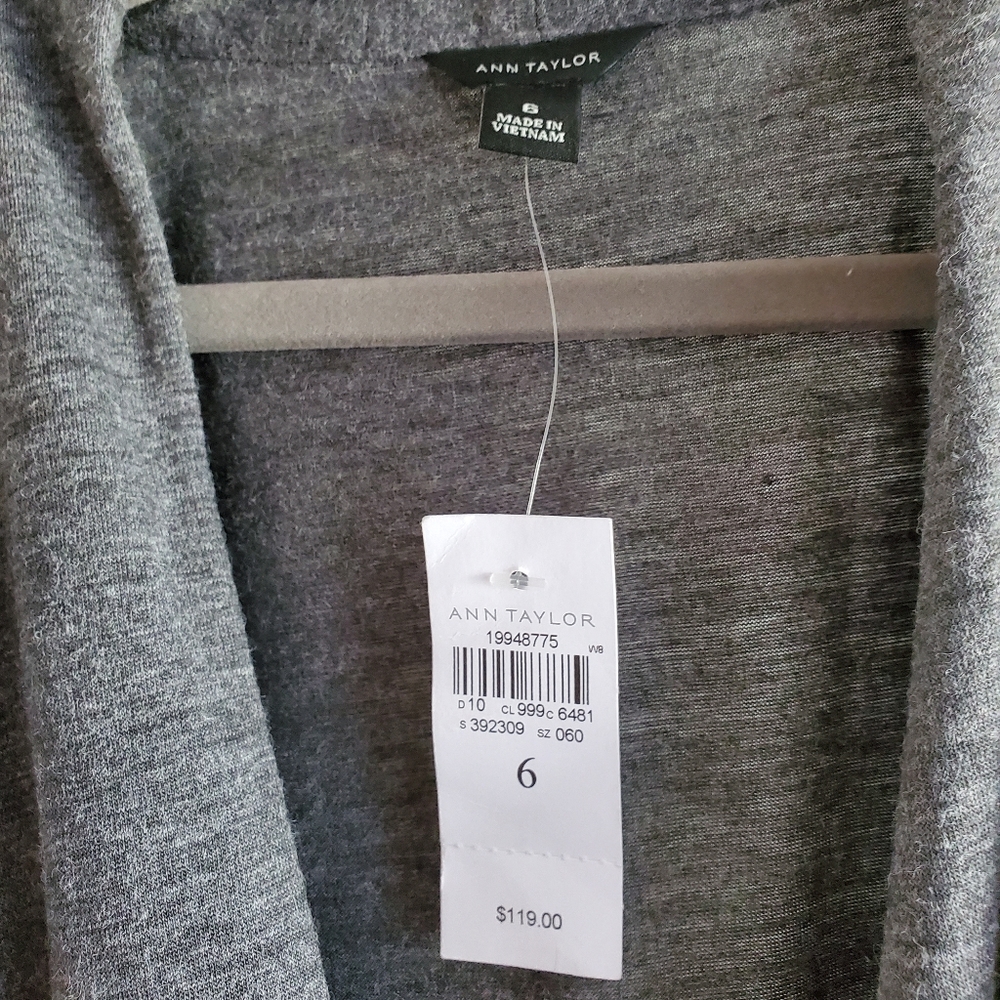 Ann Taylor grey wrap effect dress size 6 nwt - Picture 2 of 4